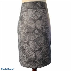 💰DEALS & STEALS!💰 Ann Taylor Floral Brocade Pencil Skirt